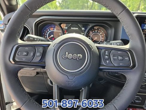 Used 2026 Jeep Wrangler Unlimited Rubicon AWD/4WD image 21