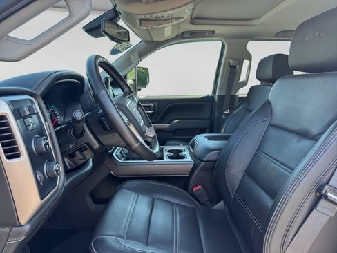 Used 2018 GMC Sierra 2500 Denali w/ Duramax Plus Package AWD/4WD image 12