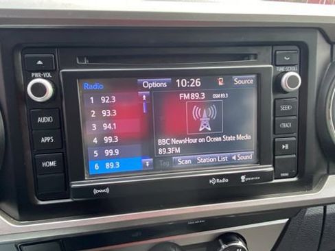 Used 2019 Toyota Tacoma SR5 image 24