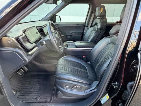 Used 2022 Rivian R1T Adventure image 33