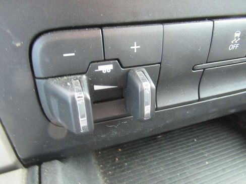 Used 2018 RAM 3500 Big Horn image 39