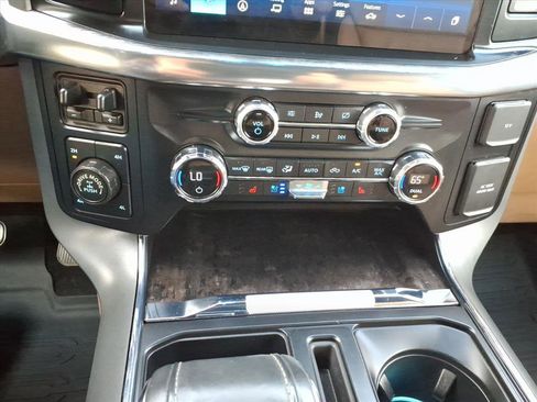 Used 2021 Ford F150 Lariat w/ Max Trailer Tow Package image 16