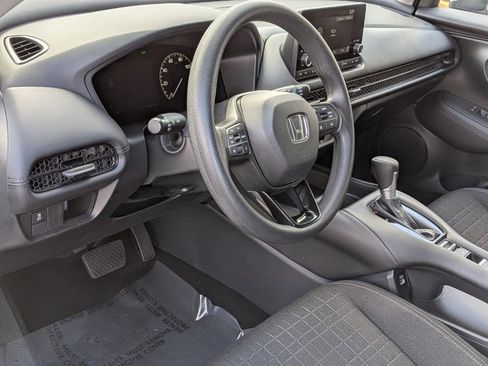 Used 2023 Honda HR-V LX image 9