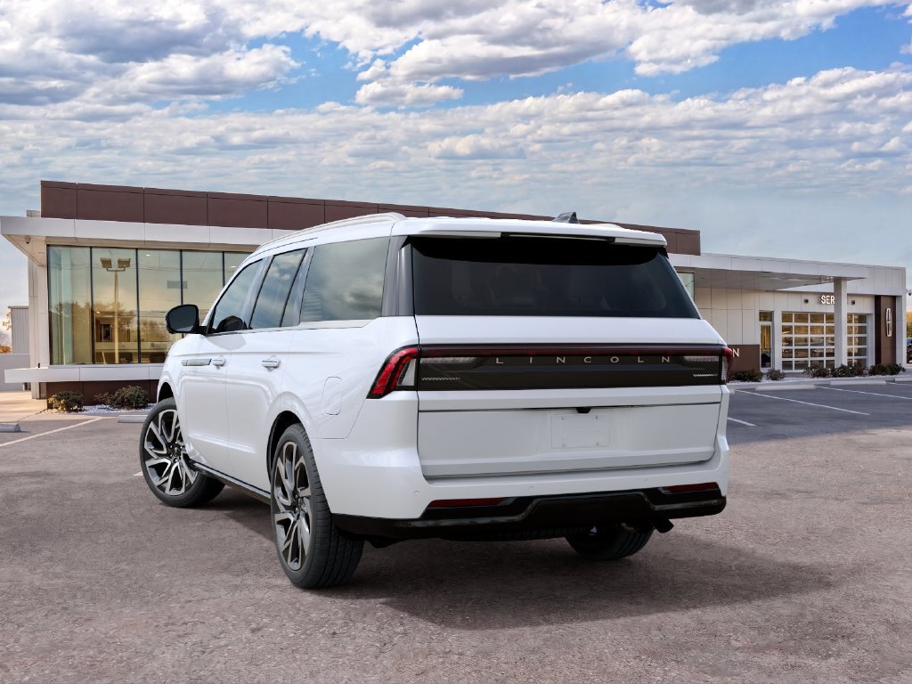 New 2027 Lincoln Navigator Black Label AWD/4WD image 8