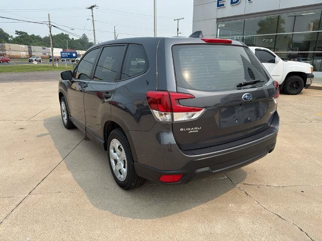 Used 2023 Subaru Forester AWD/4WD image 3