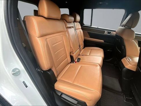 Used 2025 Hyundai Santa Fe Limited FWD image 23