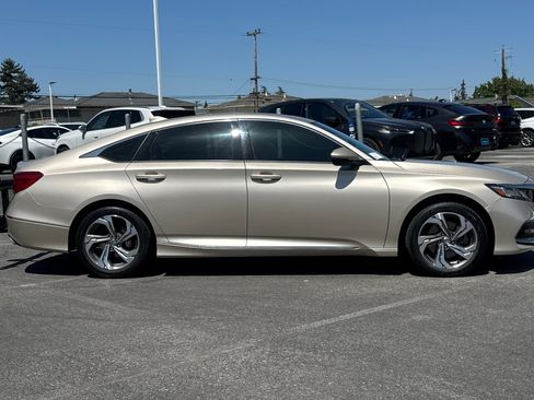 Used 2018 Honda Accord EX-L image 8