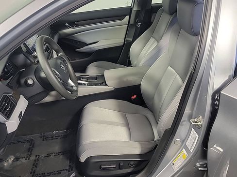 Certified 2019 Honda Accord EX image 18