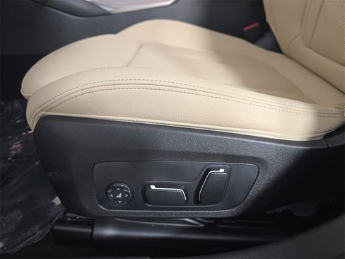 New 2026 BMW 330i xDrive Sedan w/ Premium Package image 29