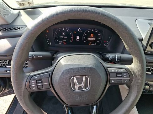 Used 2023 Honda Accord EX image 19