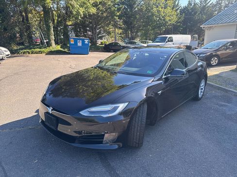 Used 2017 Tesla Model S 75 image 3