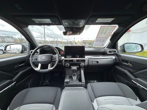 Certified 2024 Toyota Tacoma TRD Off-Road image 17