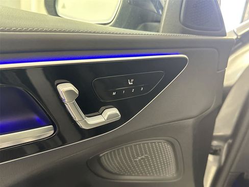 Used 2023 Mercedes-Benz C 300 4MATIC Sedan image 12