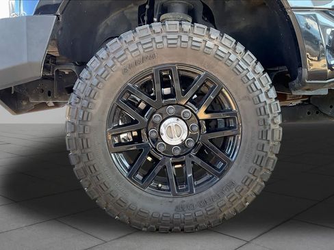 Used 2019 Ford F250 Lariat w/ Lariat Ultimate Package AWD/4WD image 11