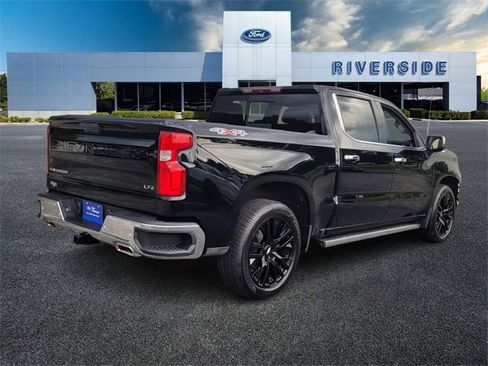 Used 2019 Chevrolet Silverado 1500 LTZ w/ Technology Package image 7