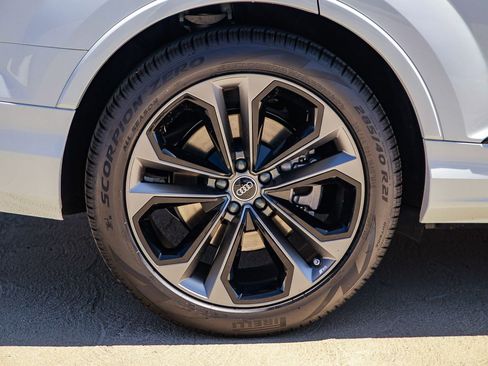 New 2026 Audi Q7 Premium Plus AWD/4WD image 8