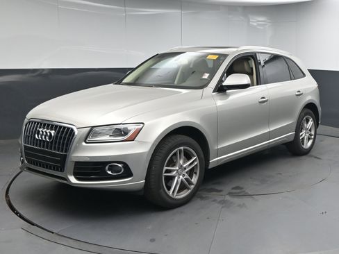 Used 2016 Audi Q5 2.0T Premium Plus w/ Technology Package AWD/4WD image 4
