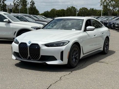 Used 2023 BMW i4 eDrive40 w/ Premium Package RWD image 2