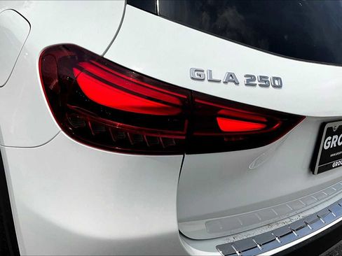 New 2026 Mercedes-Benz GLA 250 4MATIC image 6
