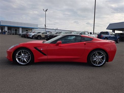 Used 2017 Chevrolet Corvette Stingray Coupe w/ 1LT image 6