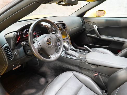 Used 2013 Chevrolet Corvette Grand Sport w/ 3LT Preferred Equipment Group RWD image 34
