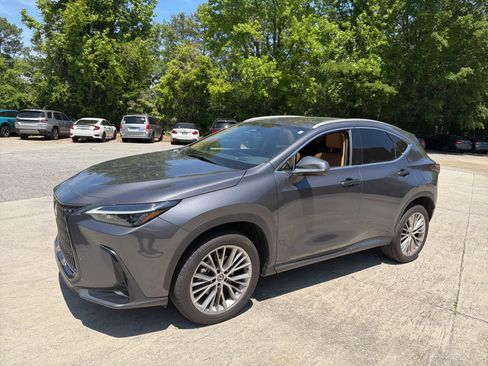 Used 2023 Lexus NX 350h AWD image 4