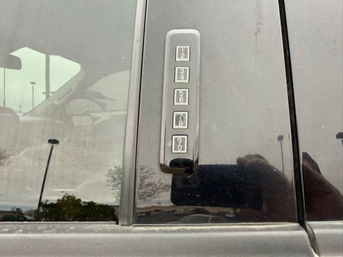 Certified 2022 Ford F150 XLT w/ Equipment Group 302A High image 10