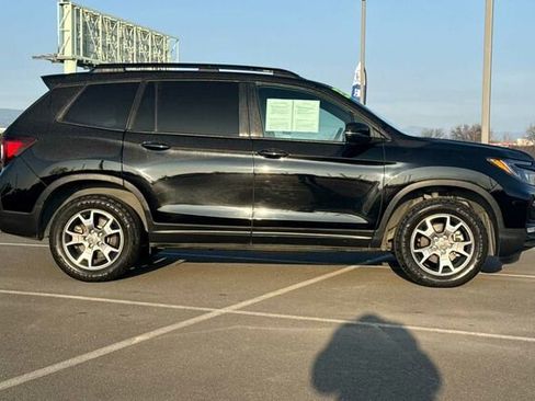 Certified 2023 Honda Passport TrailSport image 3