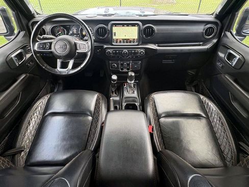 Used 2021 Jeep Wrangler Unlimited Sahara AWD/4WD image 19