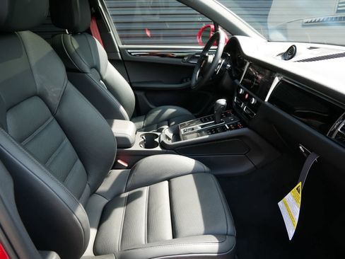 New 2025 Porsche Macan S image 28