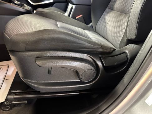Certified 2023 Kia Soul LX w/ LX Technology Package FWD image 13