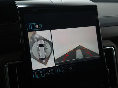 Used 2025 GMC Yukon Denali Ultimate w/ LPO, Floor Liner Package image 34