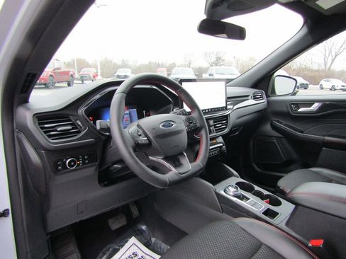 Used 2025 Ford Escape ST-Line Select w/ Tech Pack #1 AWD/4WD image 14
