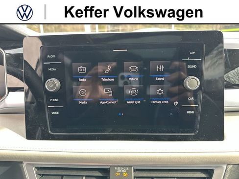 New 2026 Volkswagen Taos SE FWD image 24