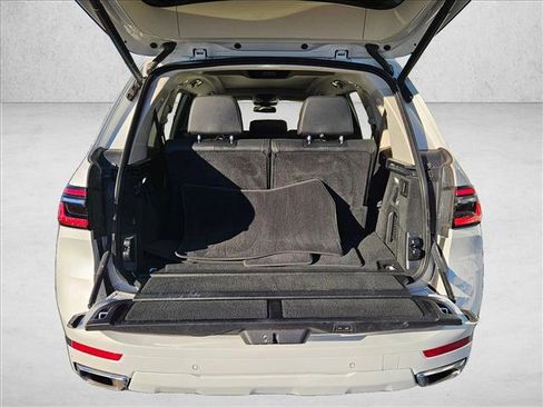 Used 2023 BMW X7 xDrive40i w/ Premium Package image 6