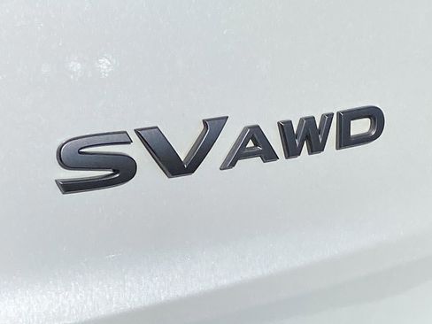 Used 2024 Nissan Rogue SV image 30