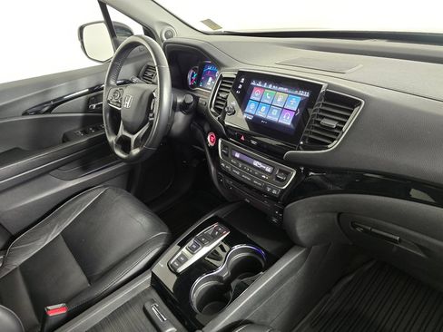 Used 2019 Honda Pilot Touring image 10