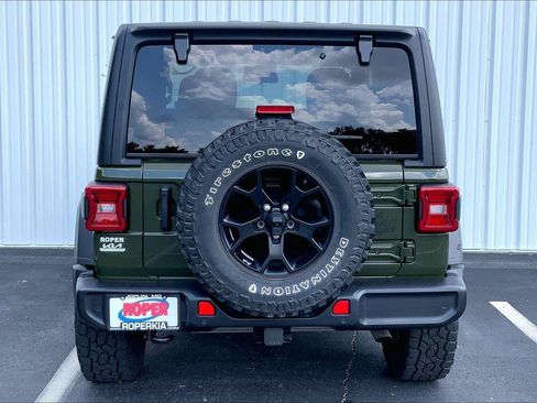 Used 2022 Jeep Wrangler Sport AWD/4WD image 3
