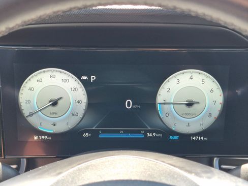 Used 2023 Hyundai Elantra Limited FWD image 22