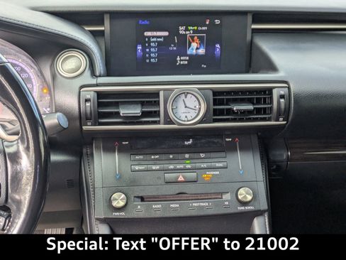 Used 2016 Lexus RC 200t image 18