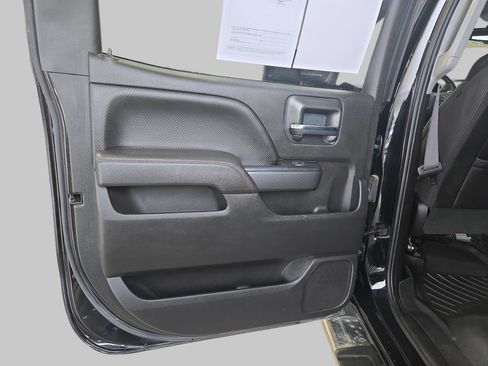 Used 2017 GMC Sierra 2500 SLT w/ All-Terrain HD Package AWD/4WD image 16