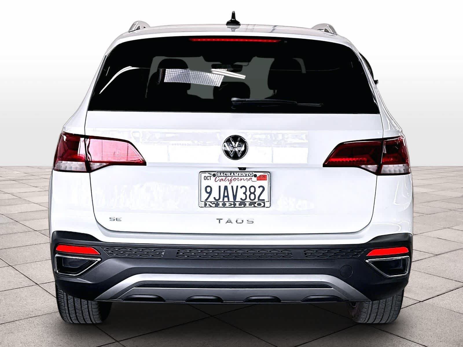 Used 2023 Volkswagen Taos SE FWD image 8