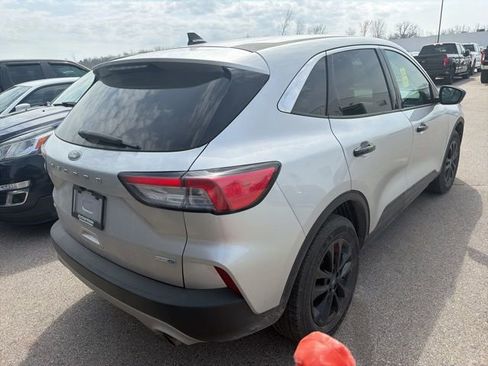 Used 2020 Ford Escape SE AWD/4WD image 9