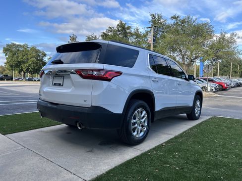 Used 2020 Chevrolet Traverse LT image 7