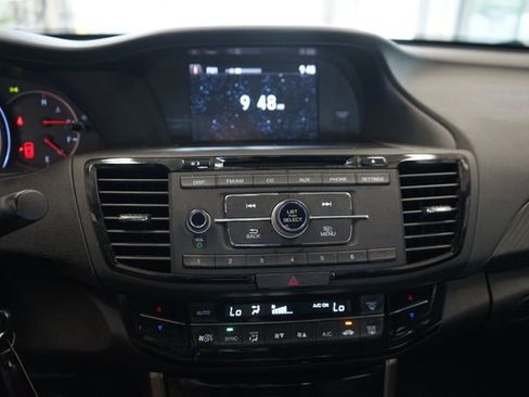 Used 2017 Honda Accord Sport Special Edition image 22