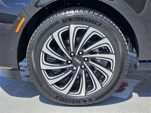 New 2025 Lincoln Navigator Black Label image 10