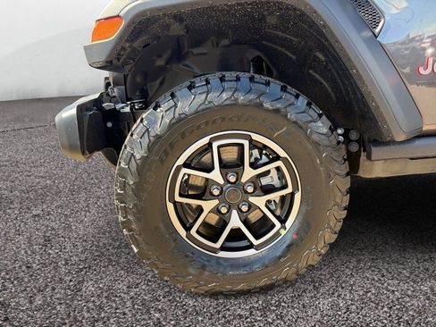 New 2026 Jeep Wrangler Unlimited Rubicon AWD/4WD image 9