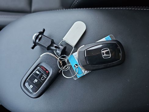 Certified 2024 Honda HR-V EX-L image 10