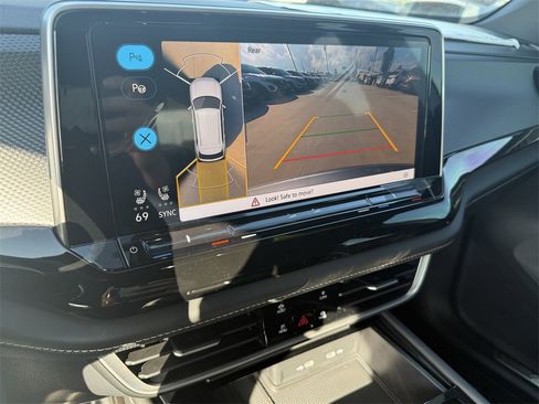 New 2026 Volkswagen Atlas Cross Sport SEL Premium R-Line image 20