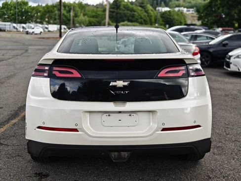 Used 2012 Chevrolet Volt Premium w/ Premium Trim Package FWD image 8